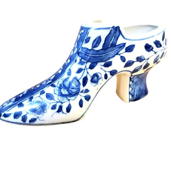 Ceramic Shoe Floral pattern Accent Decor
